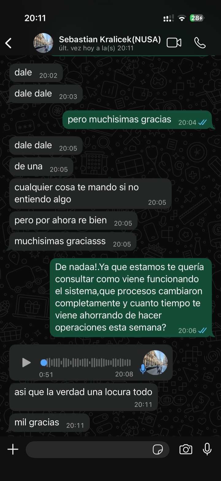 Chat real de WhatsApp con Sebastián (NUSA) agradeciendo la entrega del sistema